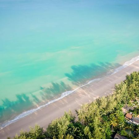 Outrigger Khao Lak Beach Resort - Sha Extra Plus Extérieur photo Aerial view of the beach