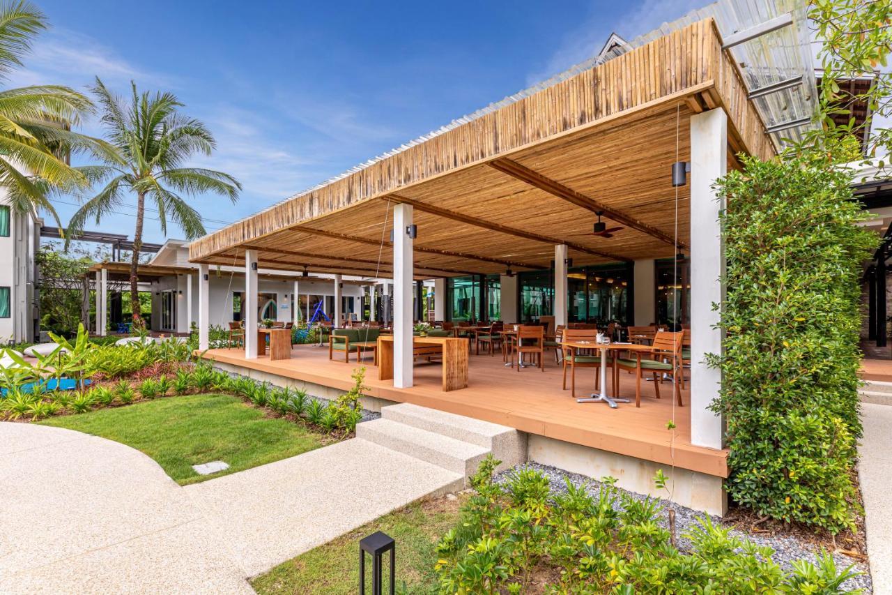 Outrigger Khao Lak Beach Resort - Sha Extra Plus Extérieur photo The restaurant at the resort