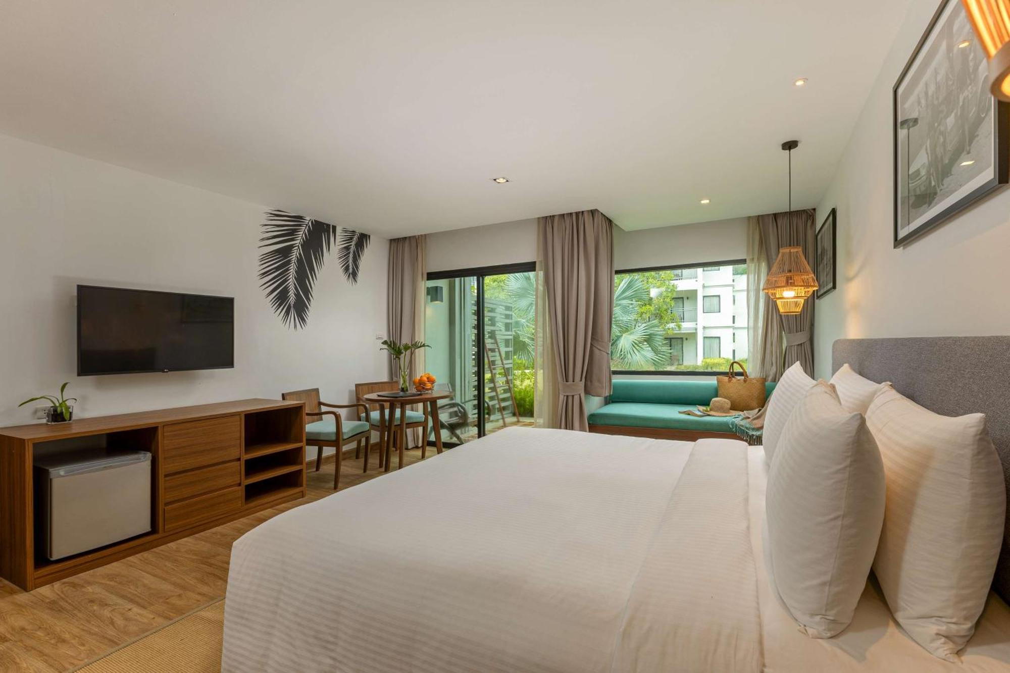 Outrigger Khao Lak Beach Resort - Sha Extra Plus Extérieur photo Deluxe Room